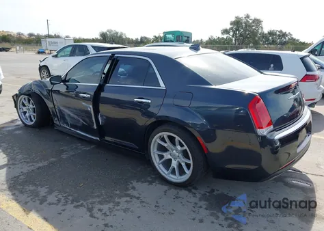 2016 Chrysler 300C z USA, uszkodzony, nr VIN 2C3CCAEG2GH295712